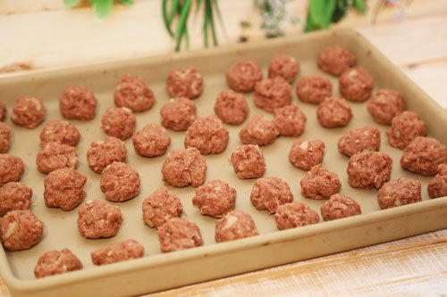 Pampered Chef Mini-Hackbällchen im großen Ofenzauberer