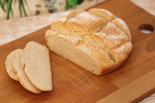 Pampered Chef Weizen-Joghurt-Brot angeschnitten von oben