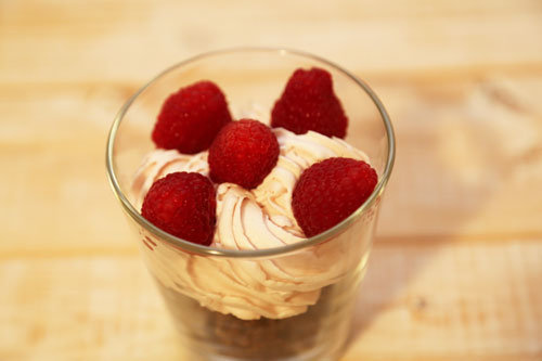 Thermomix Schokoknusperflakes Johannisbeercreme